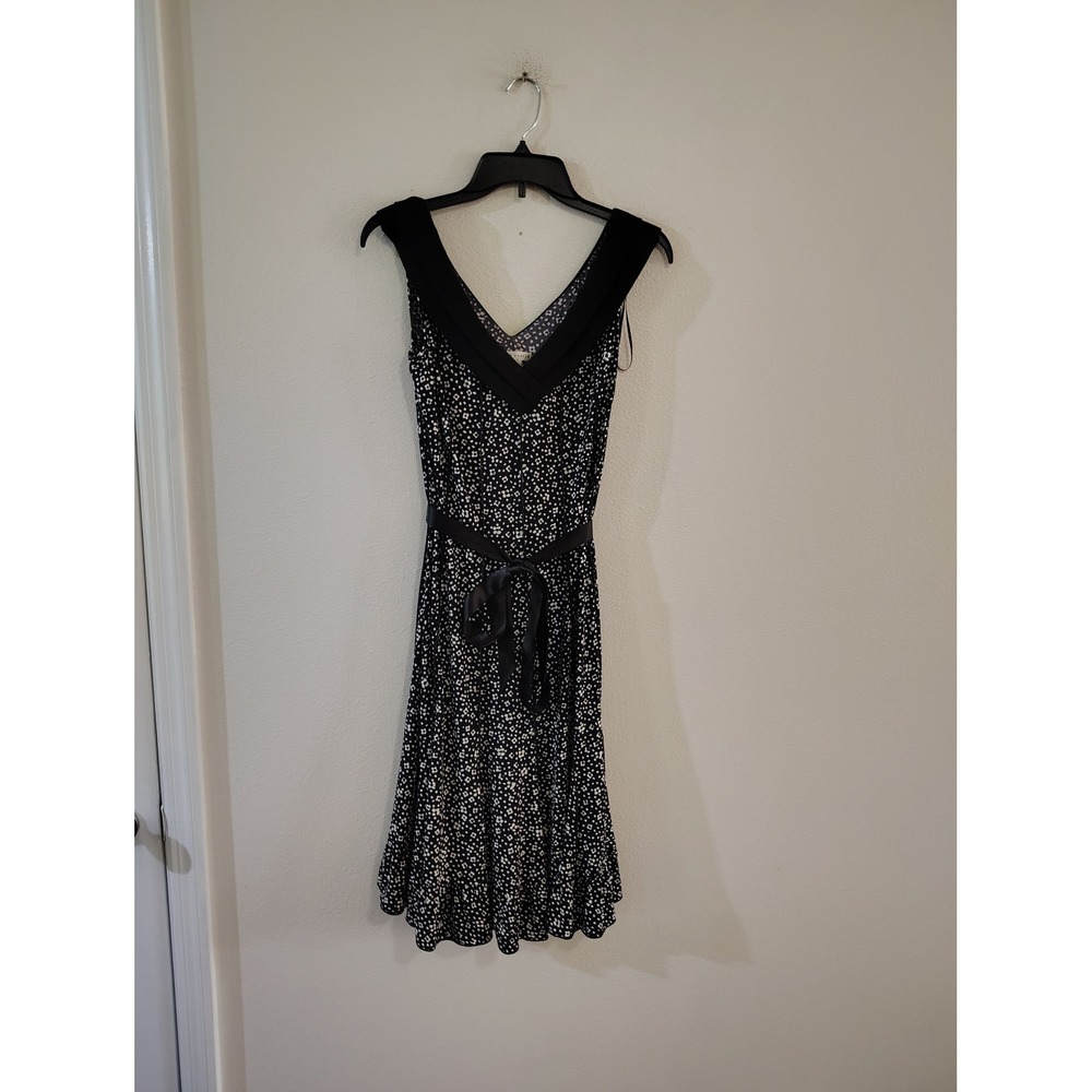 Sandra Darren Womens Black White Floral‎ V-Neck Fit Flare Midi Dress Size 8